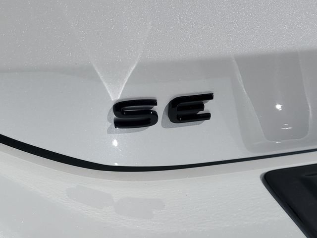 New 2026 White Volkswagen 2.0T SE R-Line Black image 7