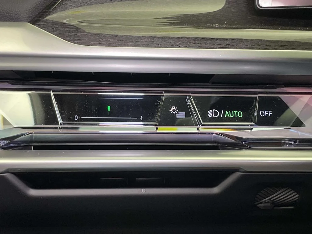 New 2026 Black BMW xDrive60 image 32
