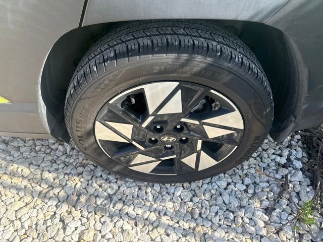 Used 2025 Yellow Hyundai SEL image 11