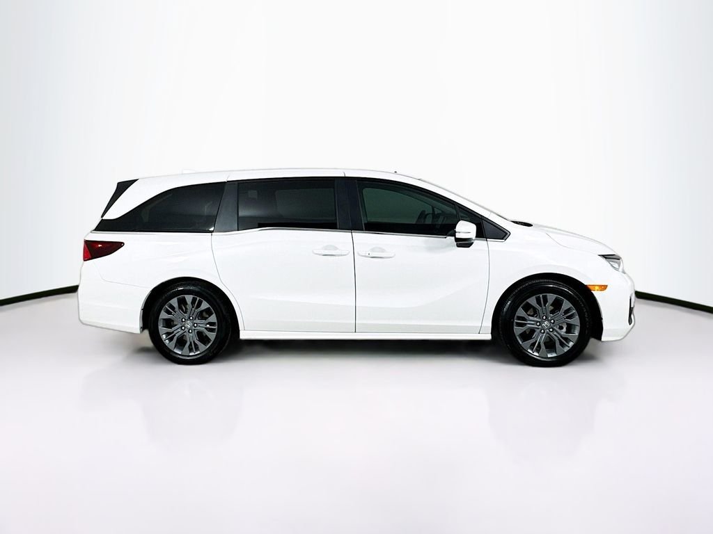 2026 Honda Odyssey Touring - Photo 9