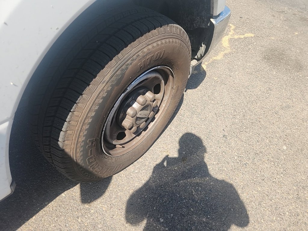 Used 2018 White Ford XL image 15