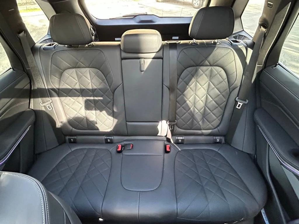 Used 2025 White BMW xDrive40i image 13