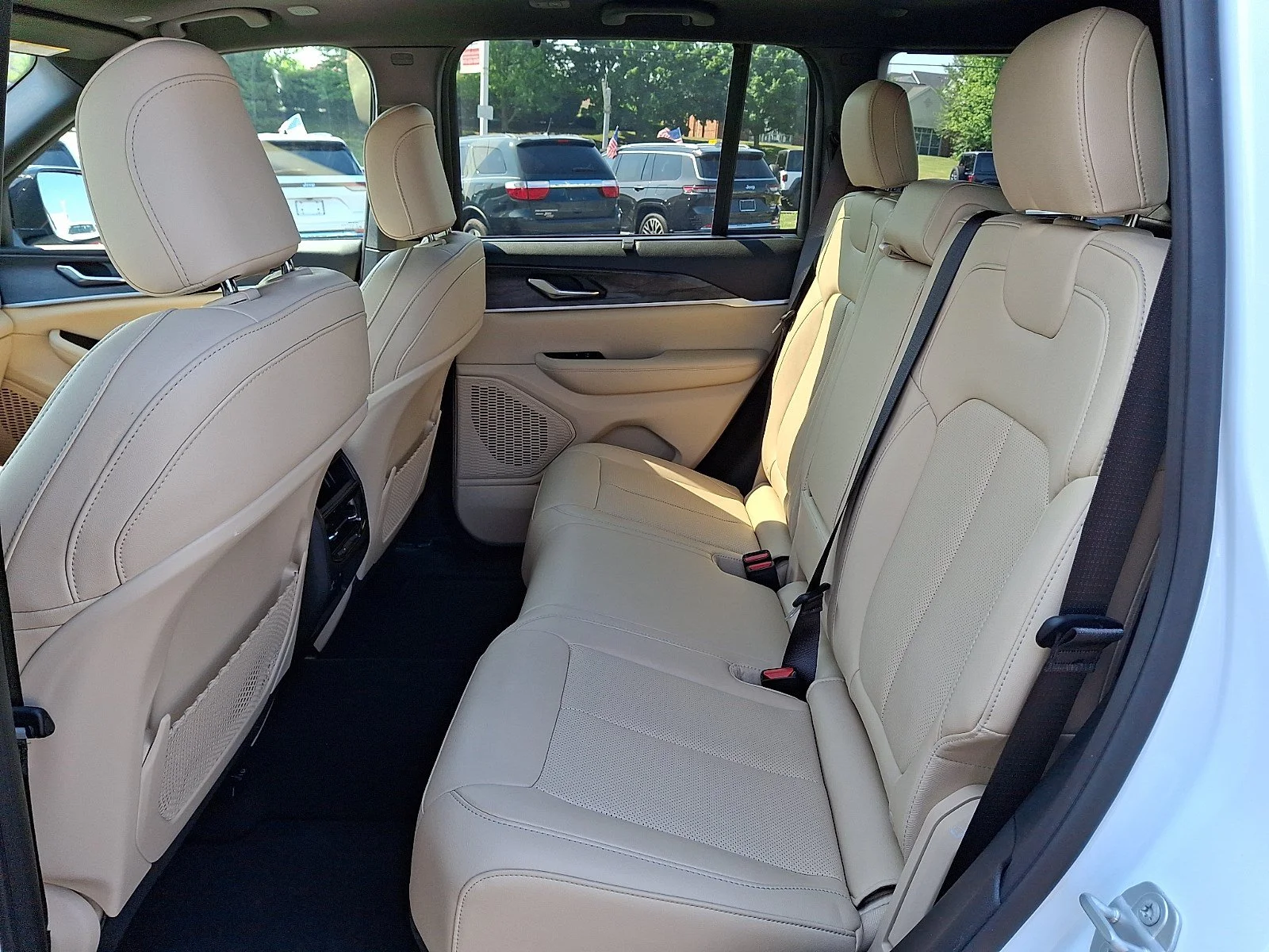 Certified Used 2025 Bright White Clearcoat Jeep Limited image 11