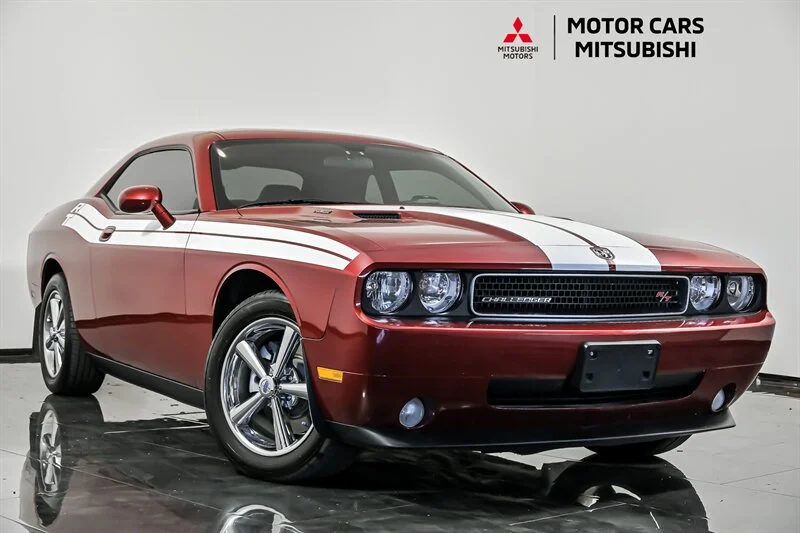 Used 2010 Inferno Red Crystal Pearl Coat Dodge R/T image 1