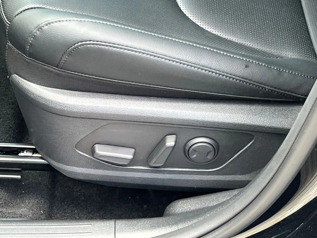 New 2026 Black Kia EX image 10