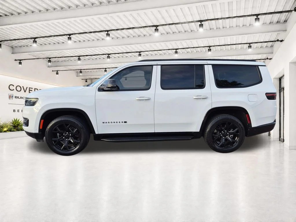 Used 2023 White Jeep Base image 8