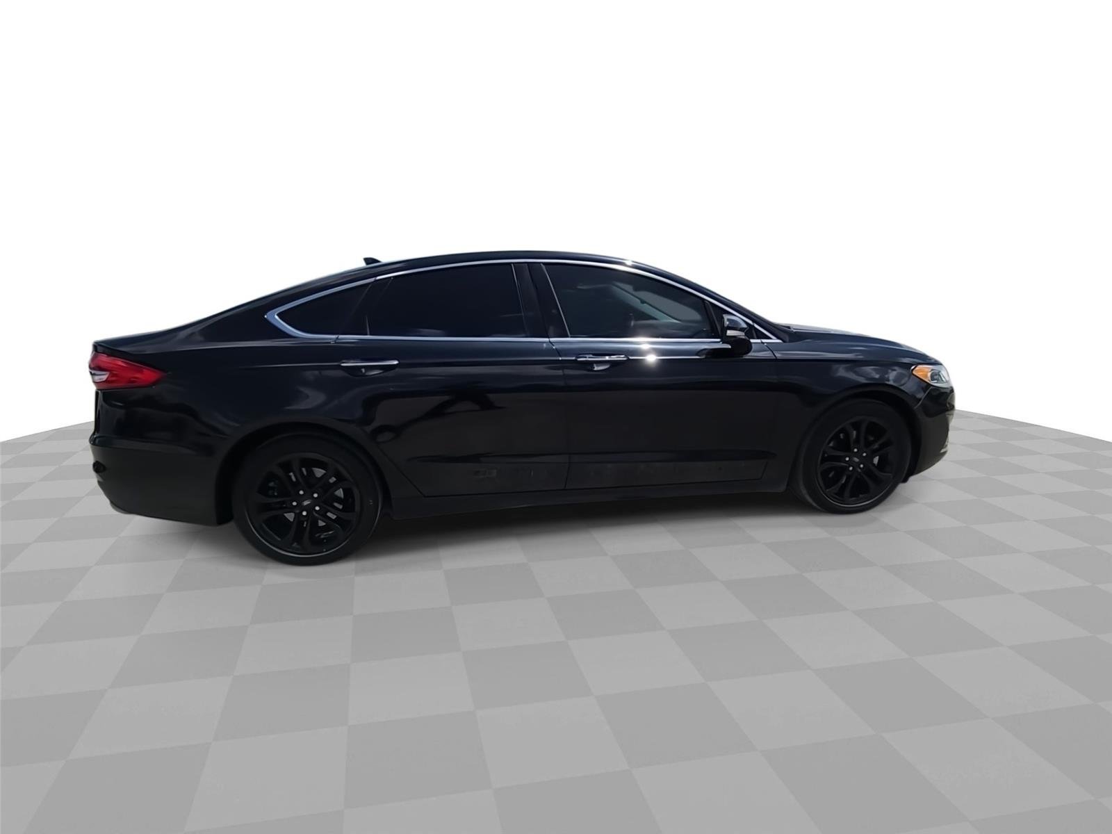 Used 2019 Black Ford SEL image 9