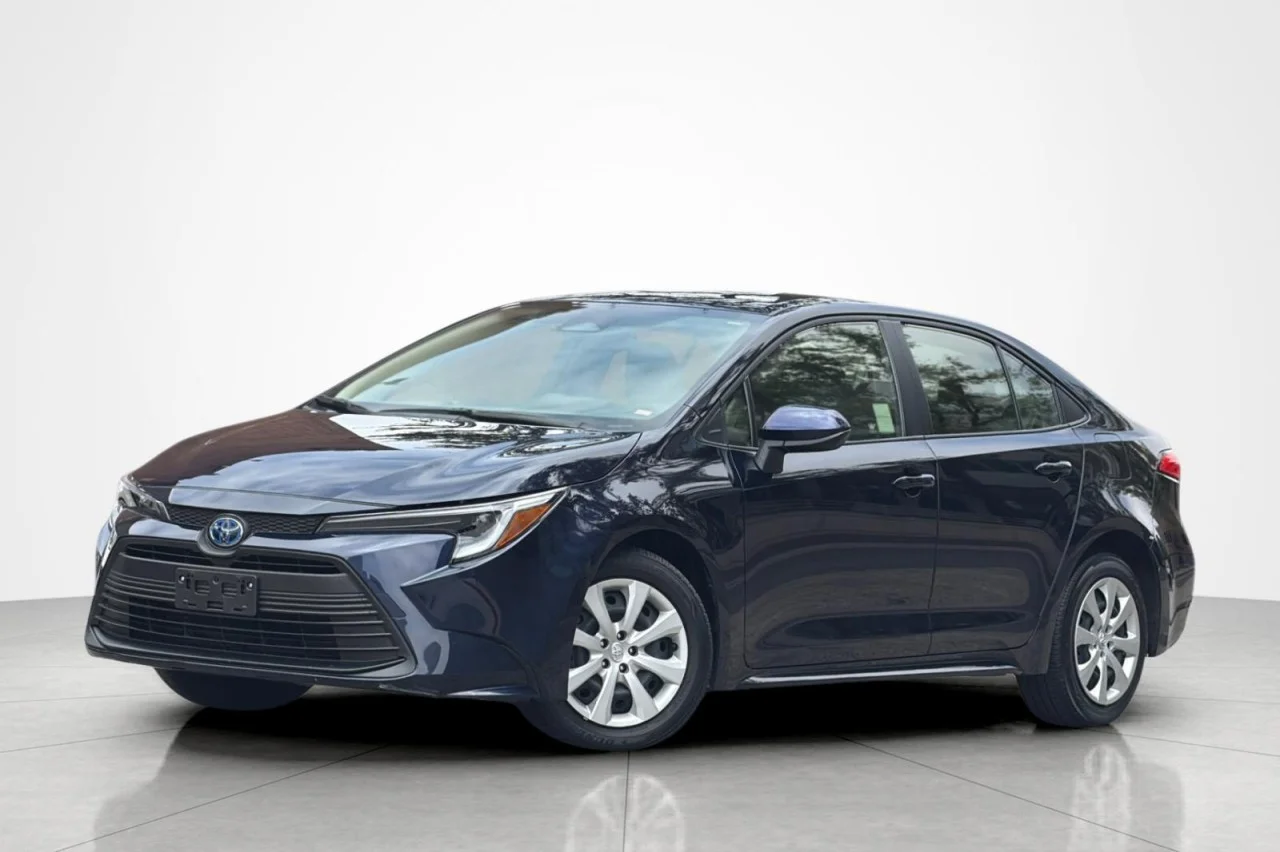 Used 2025 Blueprint Toyota Hybrid LE image 1