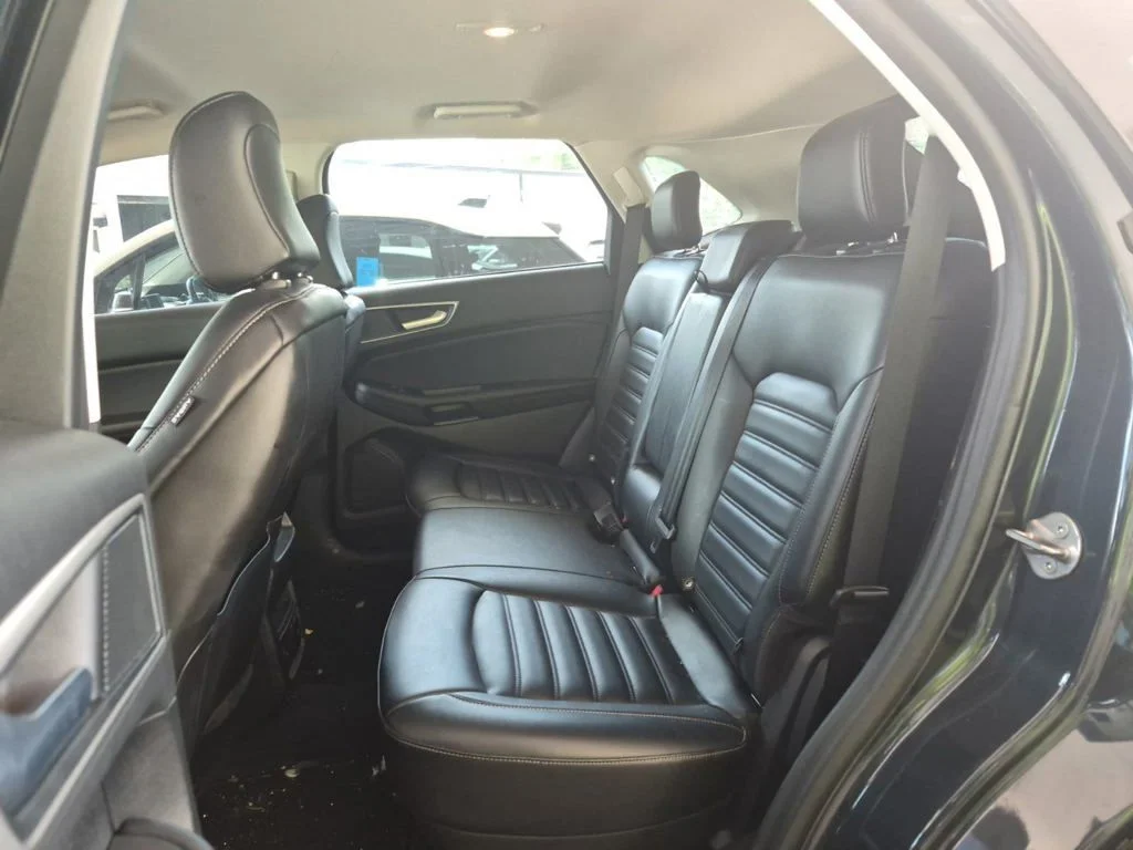 Used 2024 Blue Ford SEL image 2