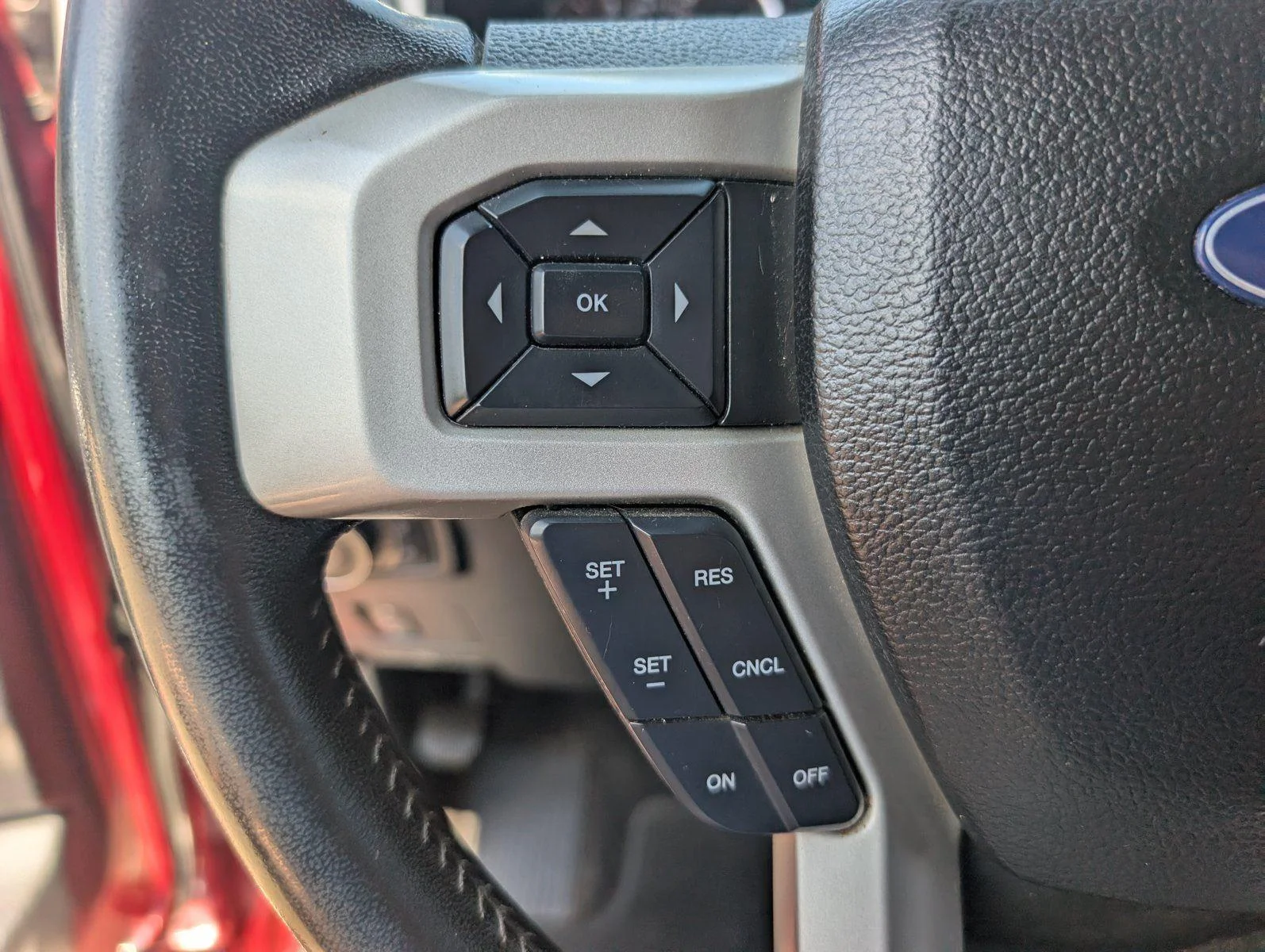 Used 2019 Ruby Red Metallic Tinted Clearcoat/Stone Gray Ford Lariat image 28