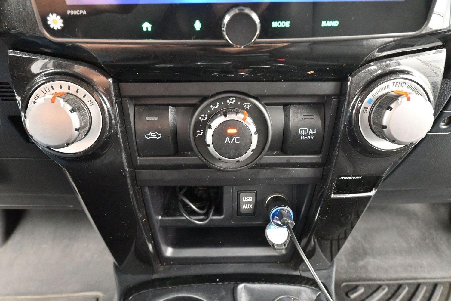 Used 2019 Nautical Blue Metallic Toyota SR5 image 25