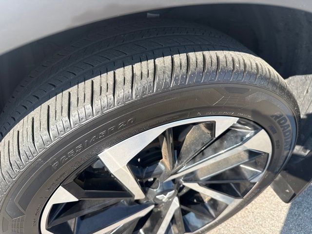 Used 2024  Mitsubishi SEL image 11