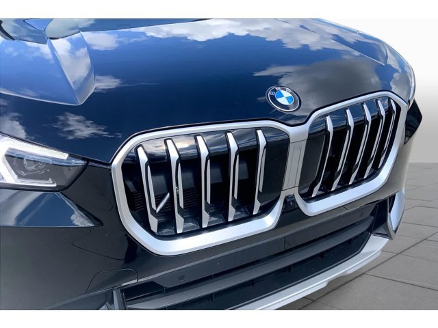 New 2026 Jet Black BMW xDrive28i image 29