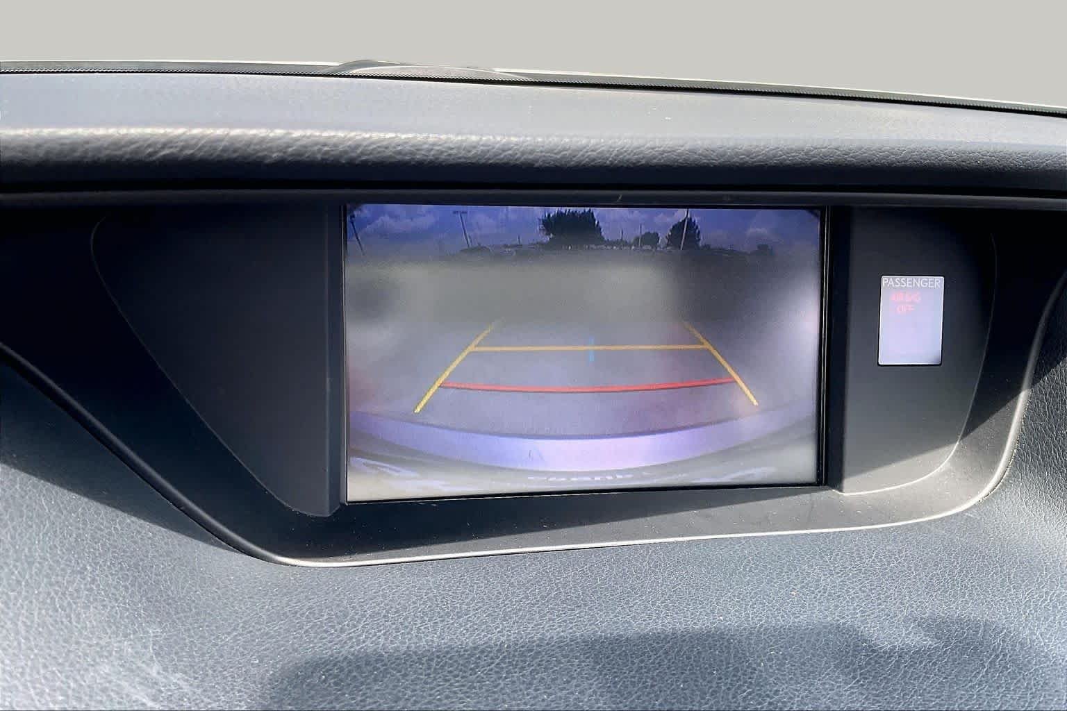 Used 2015 Atomic Silver Lexus  image 24
