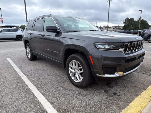 Used 2024 Gray Jeep Laredo image 1
