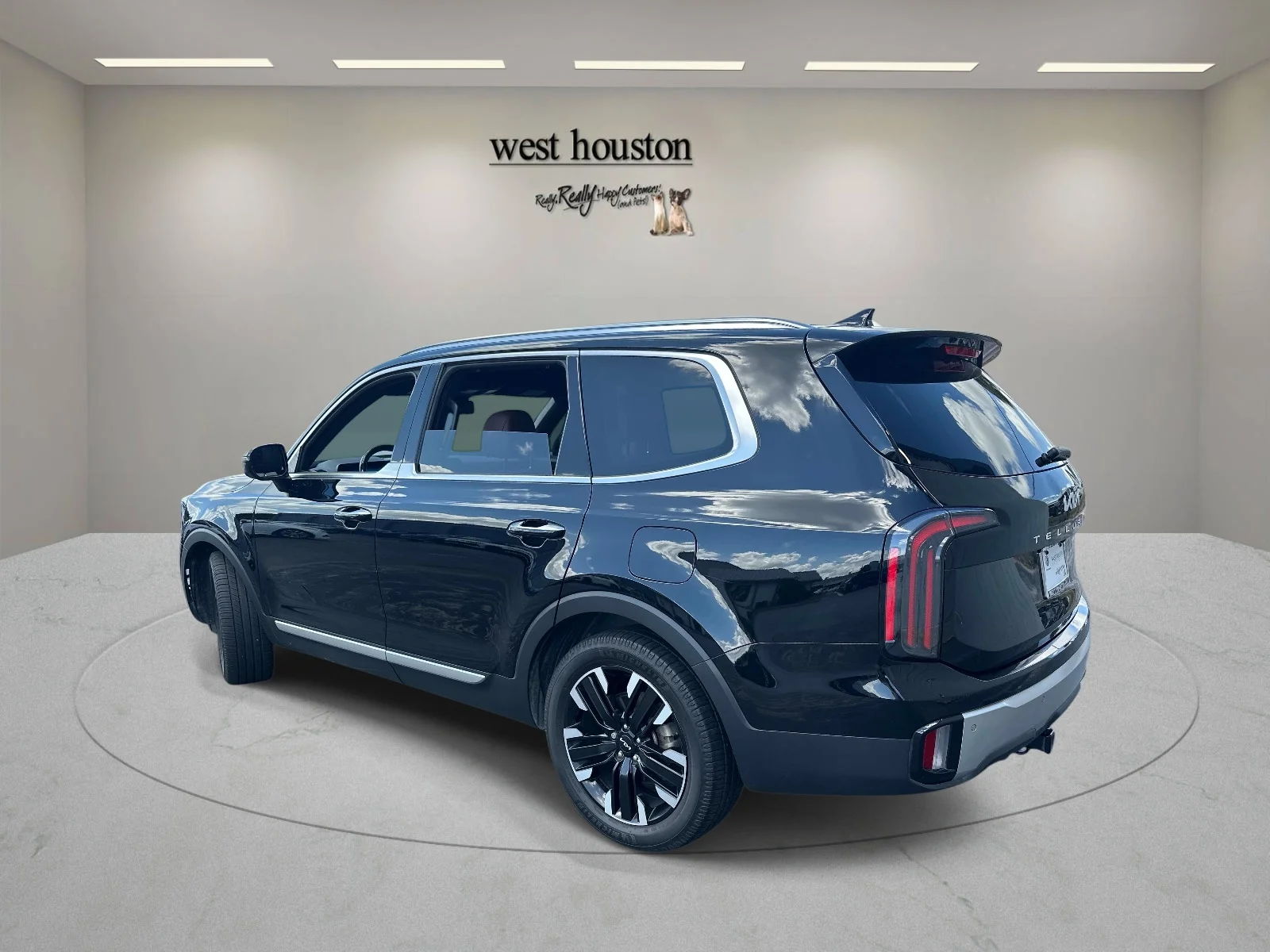 Used 2024 Ebony Black Kia SX FWD image 7
