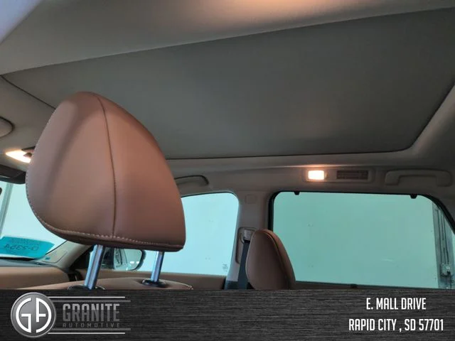 New 2026 Everest White Pearl TriCoat Nissan Platinum image 21
