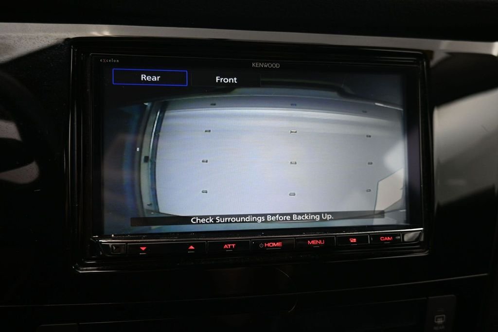 Used 2016 White Nissan SL image 20