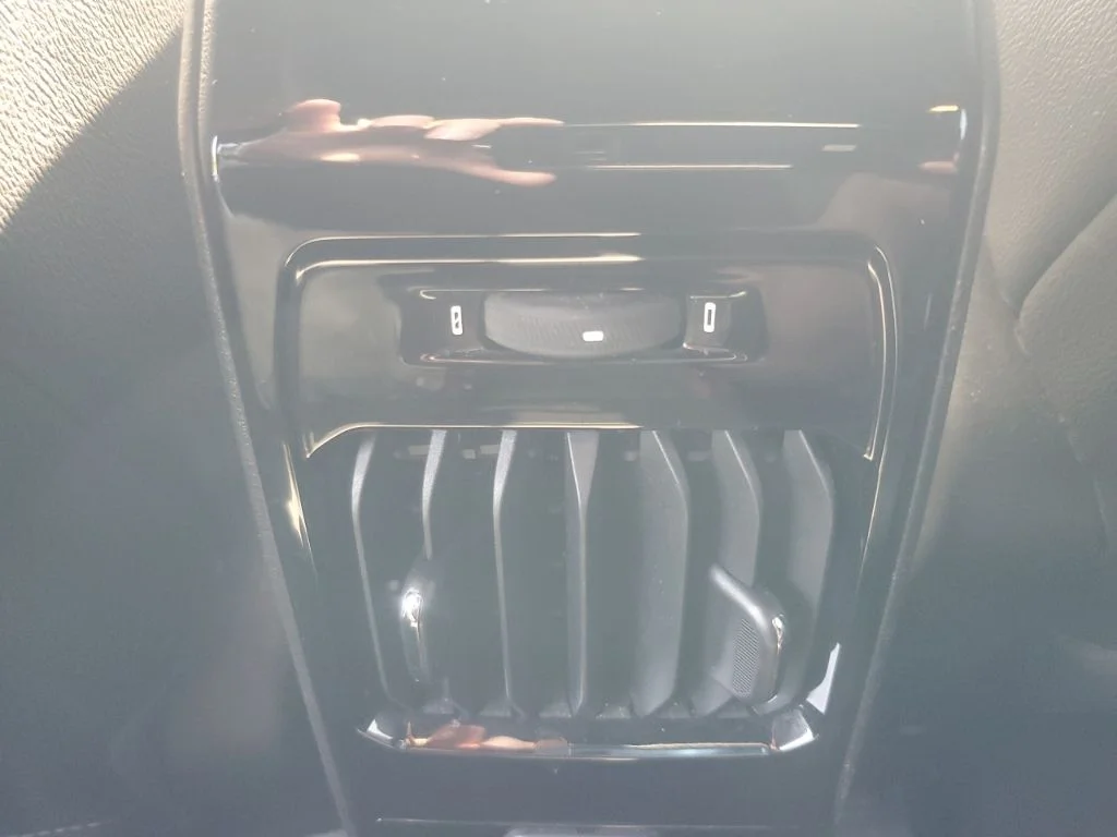 Used 2025 White Jeep Limited image 15