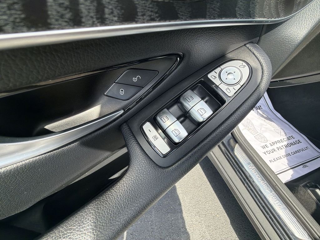 Used 2018 Black Mercedes-Benz GLC 300 image 19