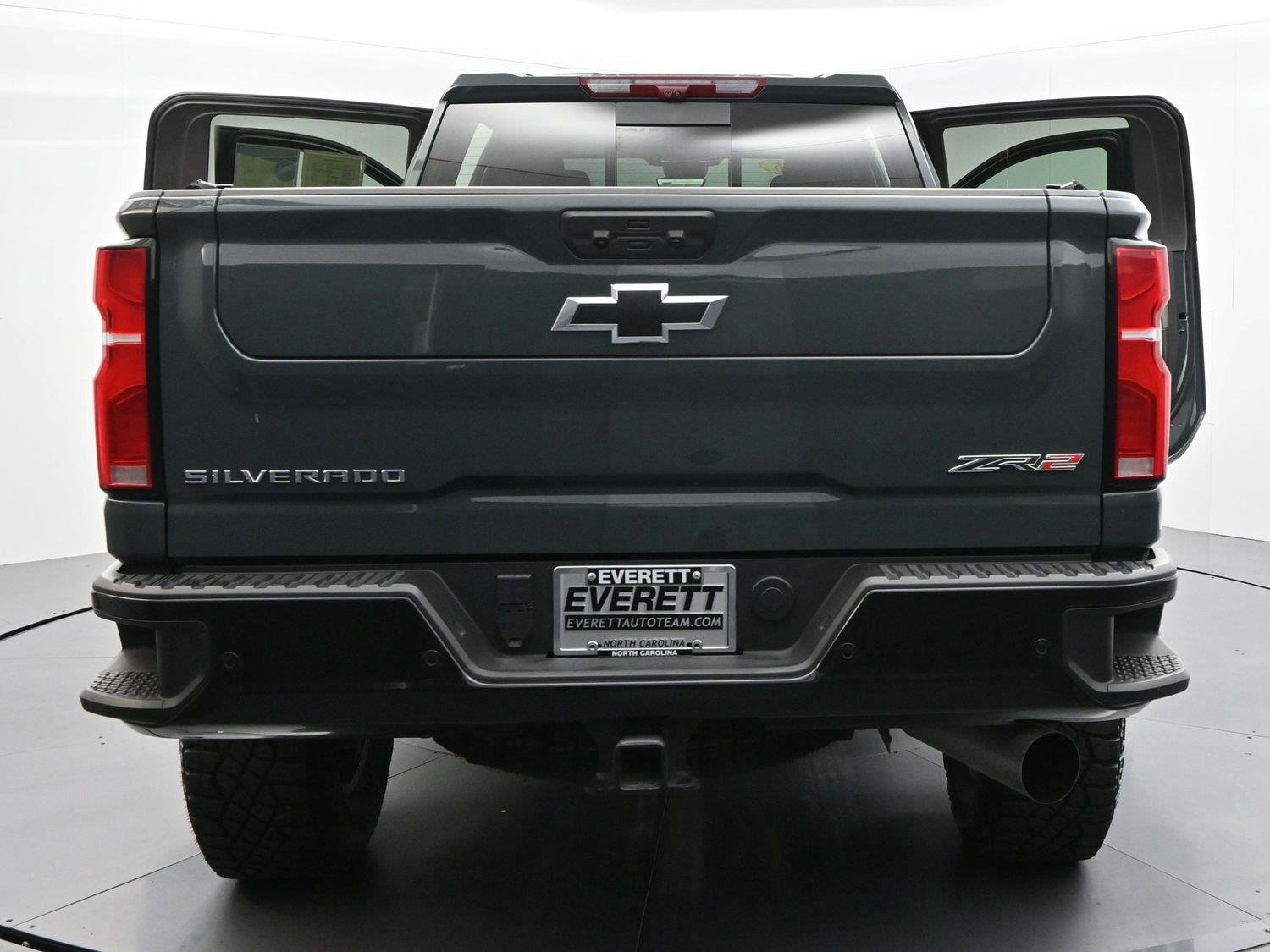 Used 2026 Cypress Gray Chevrolet ZR2 image 44
