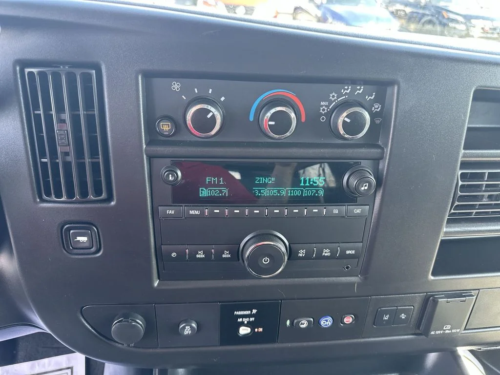 Used 2023 White Chevrolet LT image 21
