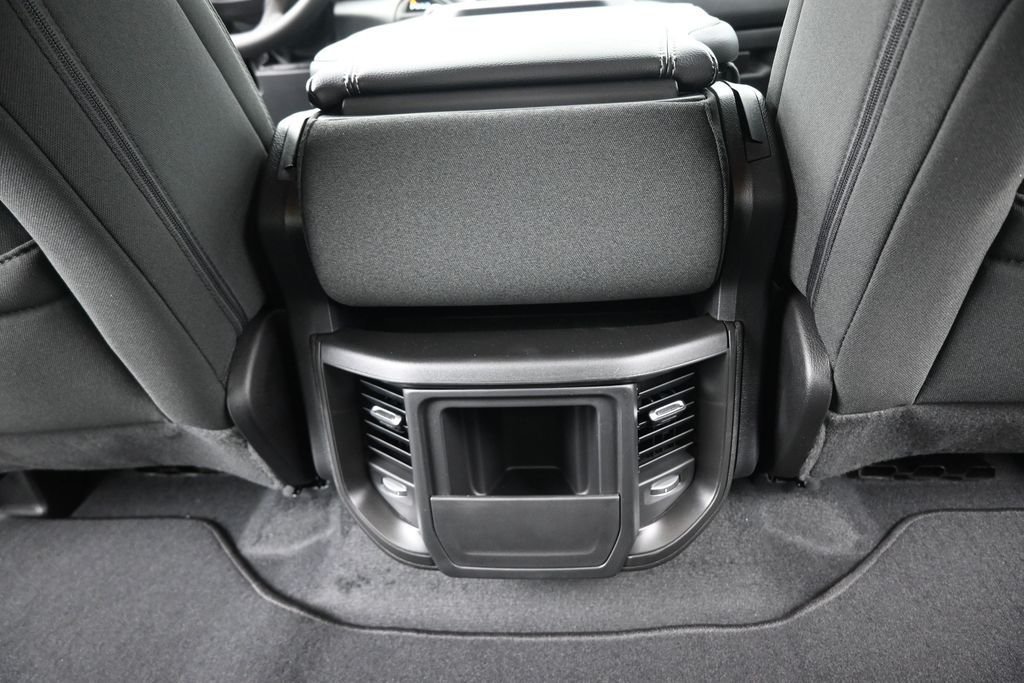 New 2026 Diamond Black Crystal Pearlcoat RAM Express image 12
