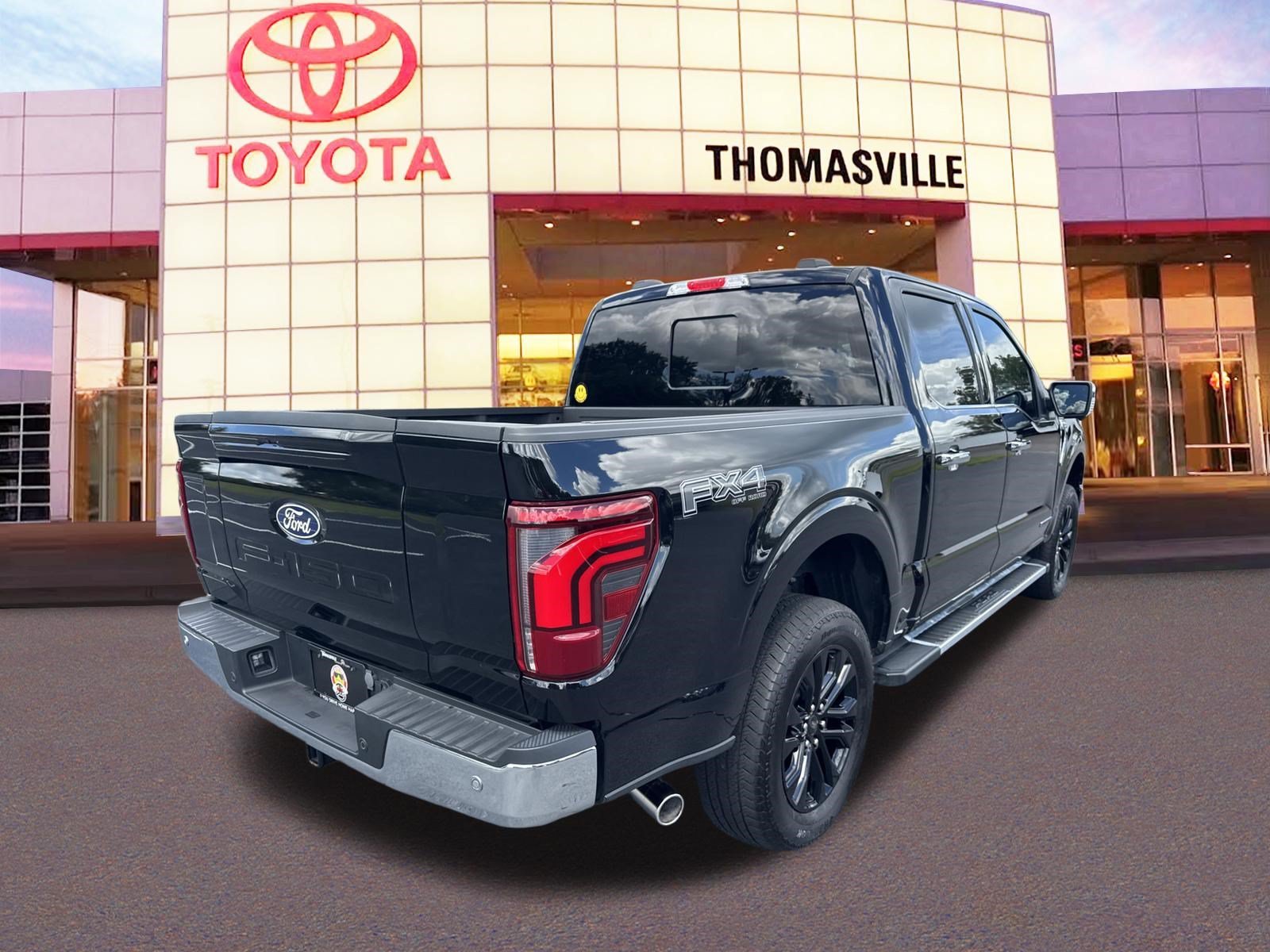 Used 2025 Black Metallic Ford Lariat image 5