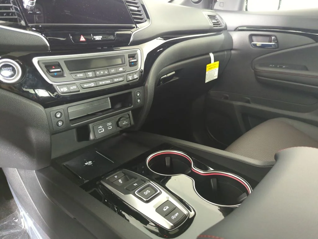 New 2026 Sonic Gray Pearl Honda Black Edition image 21