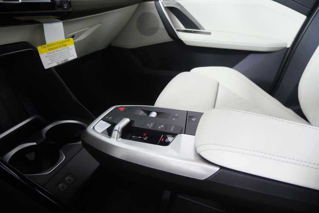 New 2026 Alpine White BMW xDrive28i image 22