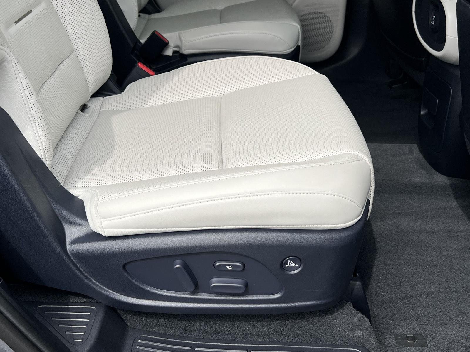 Certified Used 2026 Ecotronic Gray Pearl Hyundai Calligraphy image 23