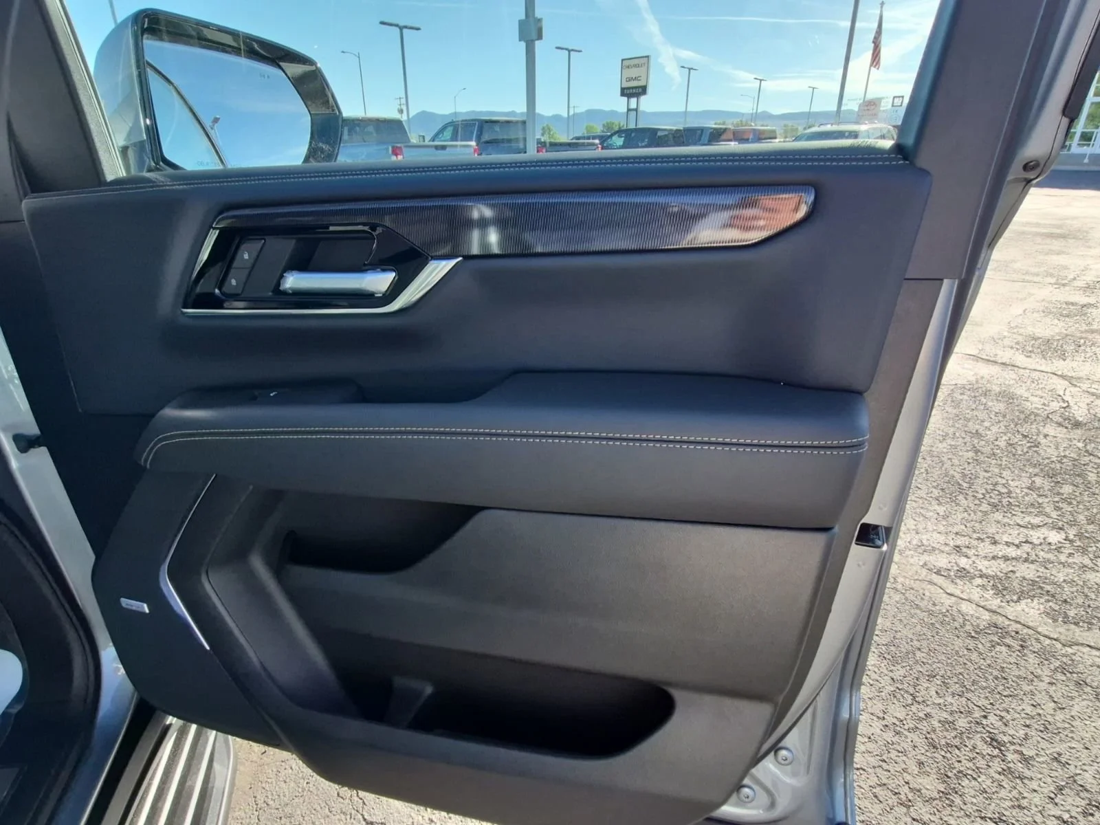 2026 GMC Yukon XL Elevation - Photo 42