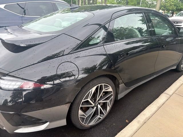 Used 2024 Onyx Black Hyundai Limited image 11