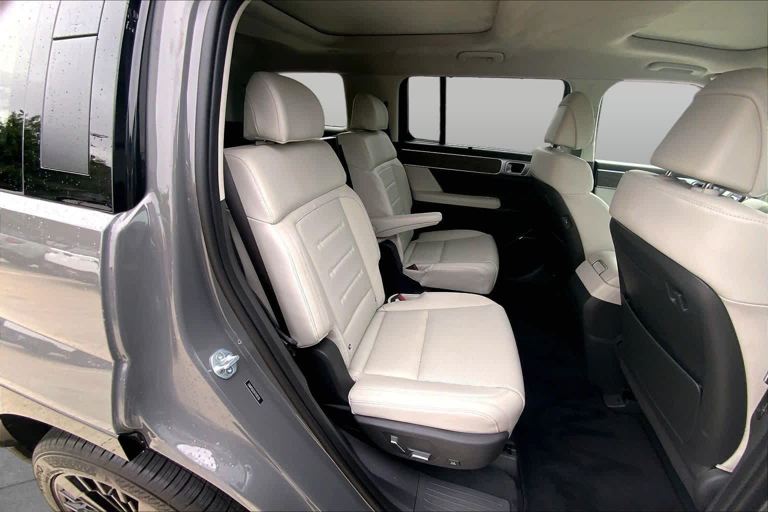 Used 2026 Hampton Gray Hyundai Calligraphy image 20
