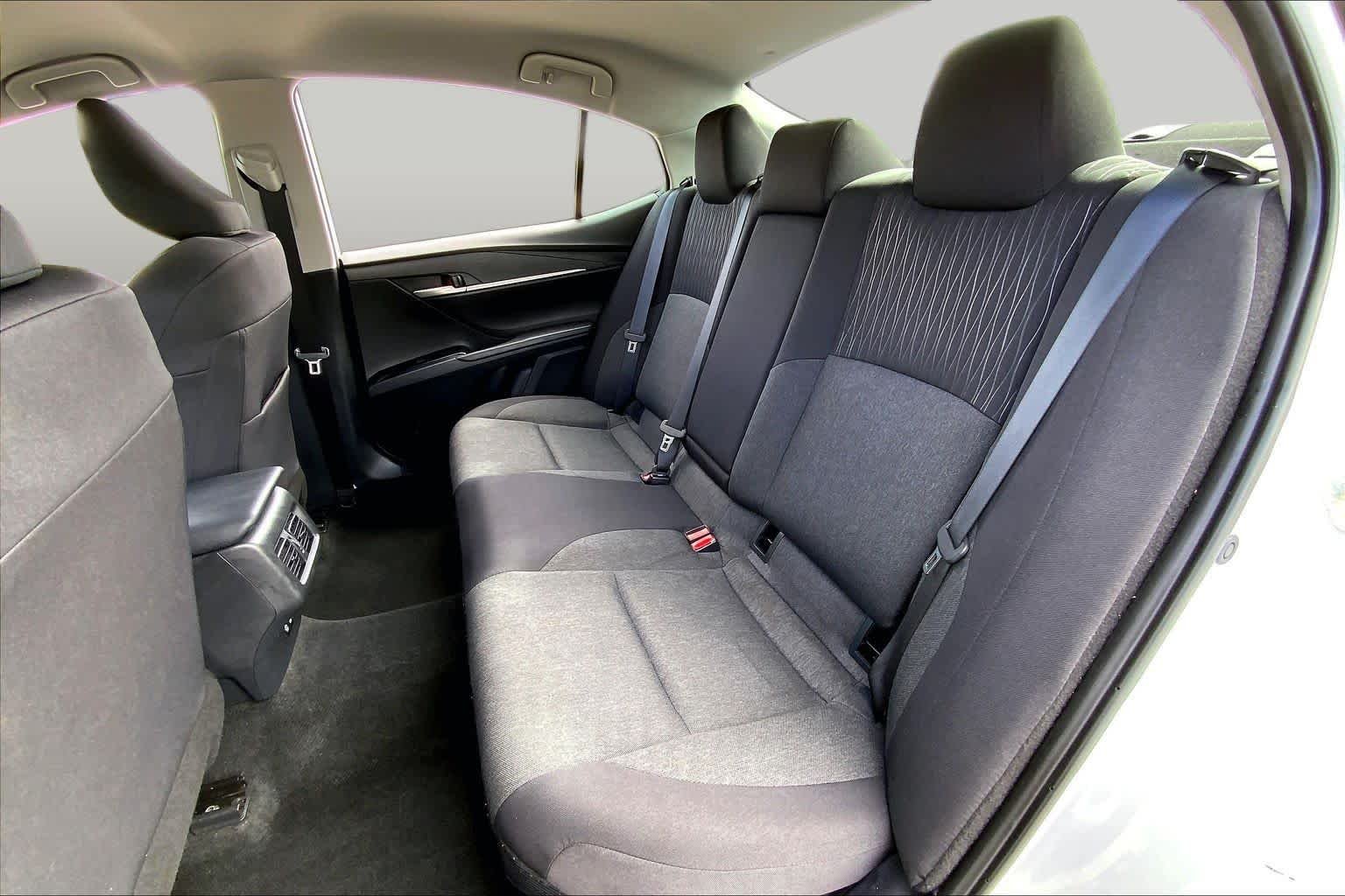 Used 2025 Ice Cap Toyota LE image 20