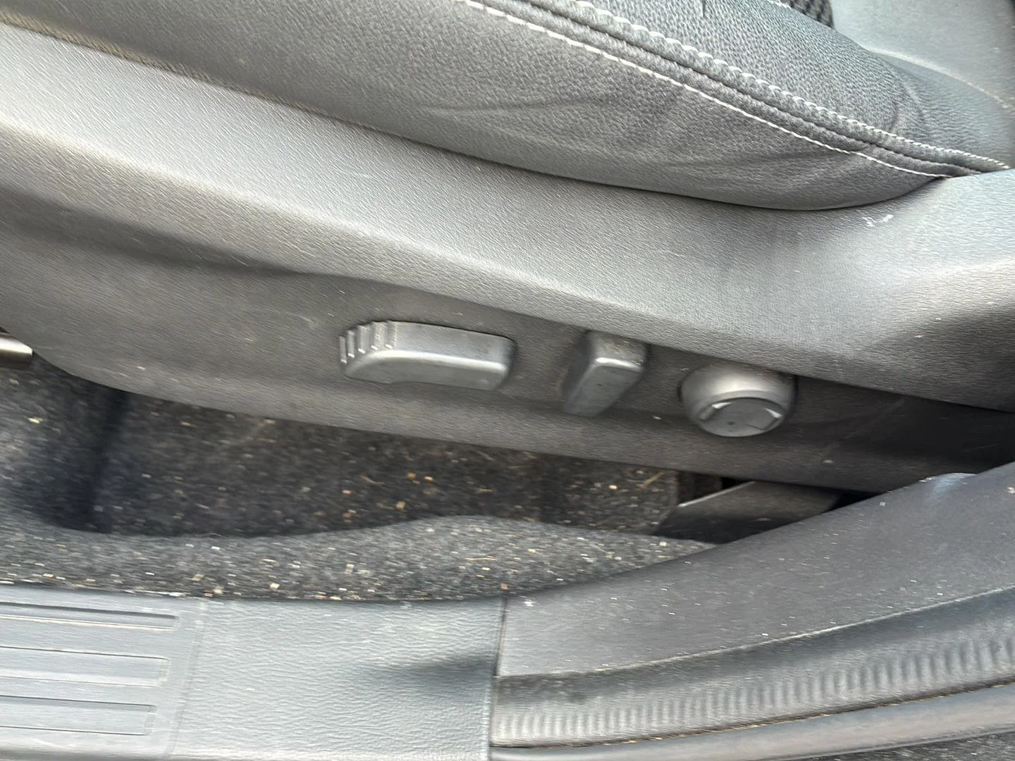 Used 2019 Dark Gray Metallic Subaru Premium image 8