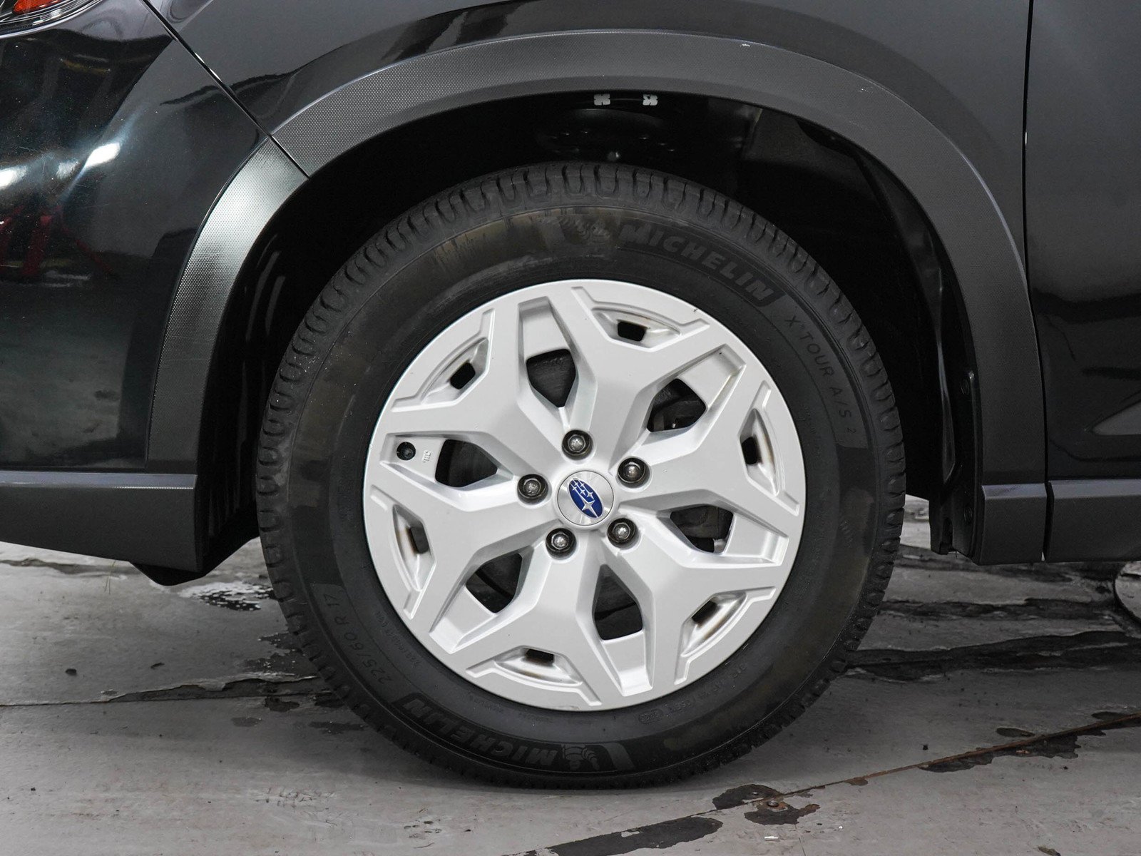 Used 2019 Crystal Black Pearl Subaru  image 28