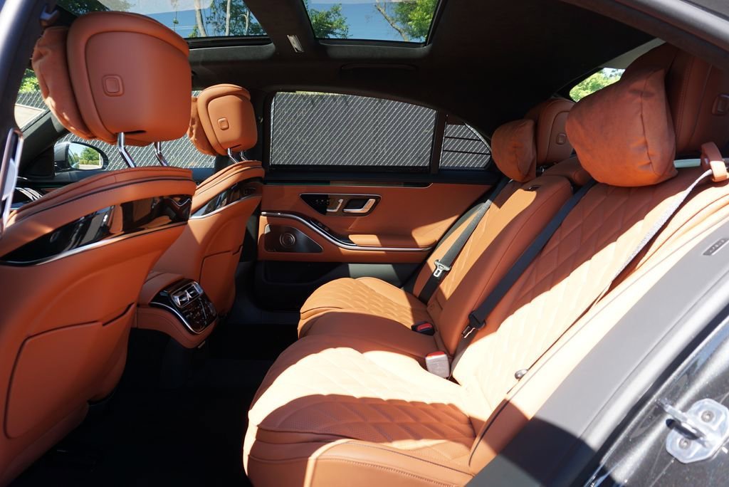 New 2026 Graphite Grey Metallic Mercedes-Benz S 580 image 33