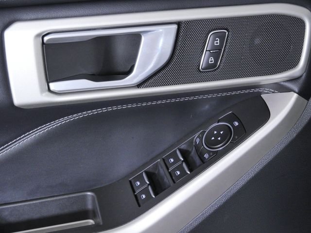 Used 2022 Silver Ford XLT image 21