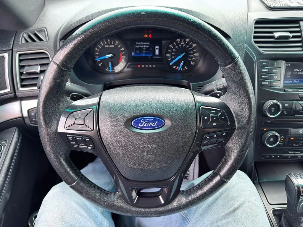 Used 2017 White Ford XLT image 33