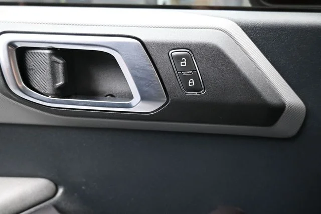 Used 2024 Black Ford Everglades image 15