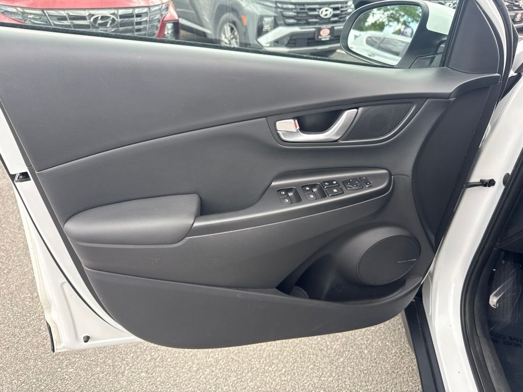 2023 Hyundai Kona Limited - Photo 14
