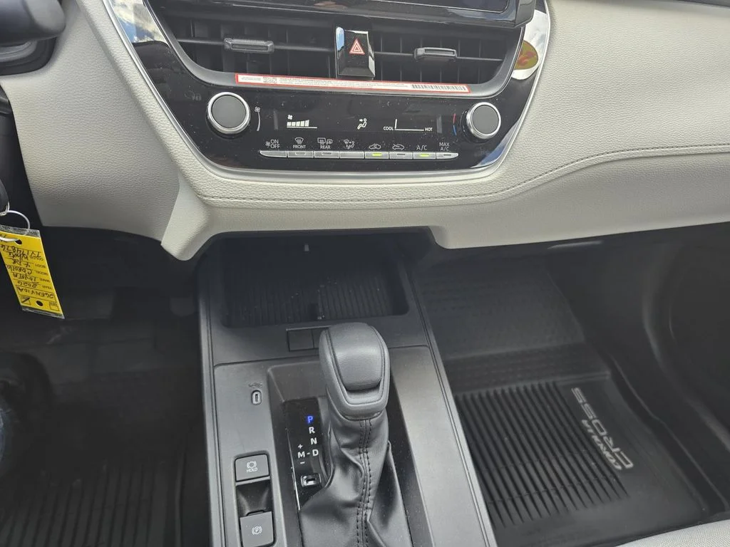 Used 2026 Off-white Toyota L image 15