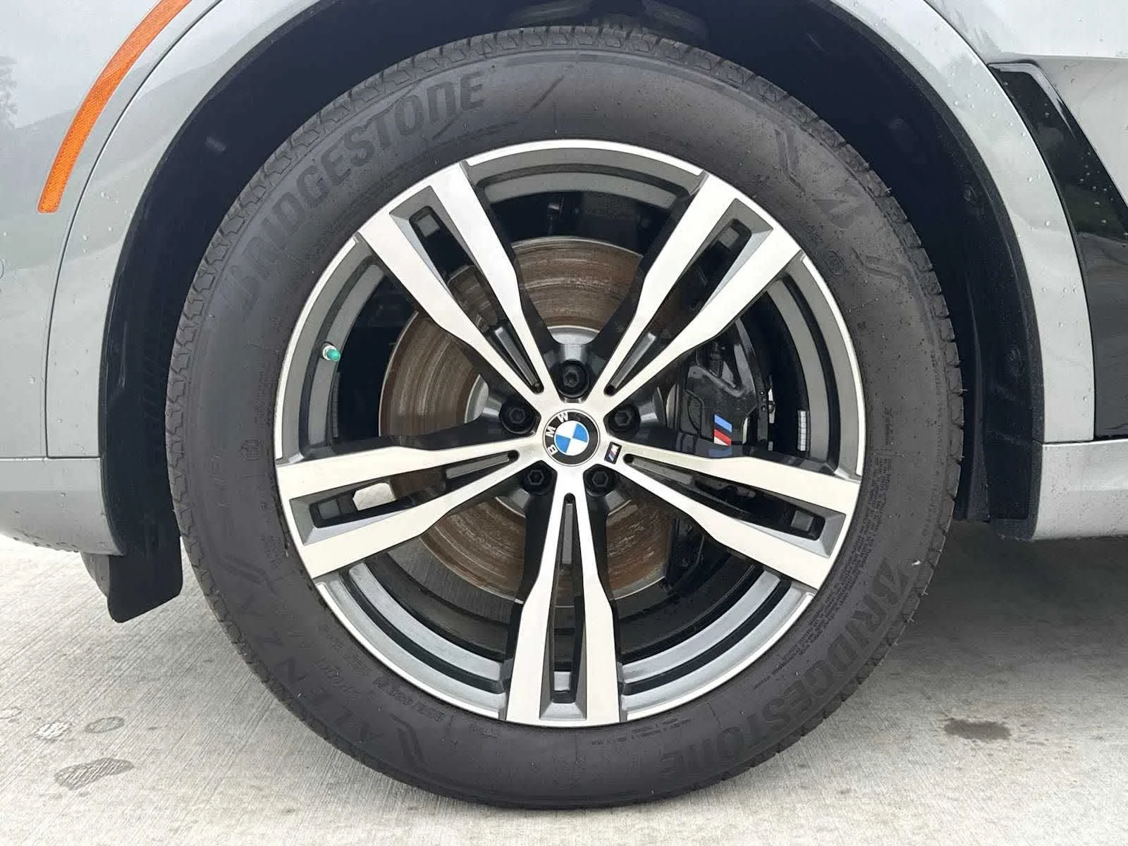 New 2026 Skyscraper Grey Metallic BMW M60i image 14