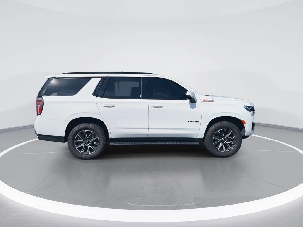 Used 2024 White Chevrolet Z71 image 9