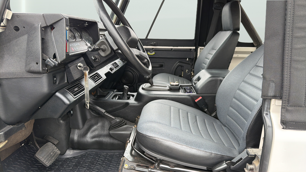 Used 1997 White Land Rover  image 18