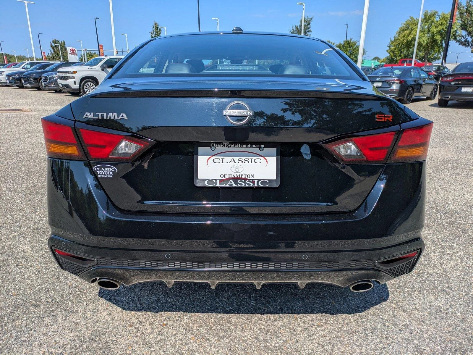 Used 2026 Super Black Nissan SR image 5