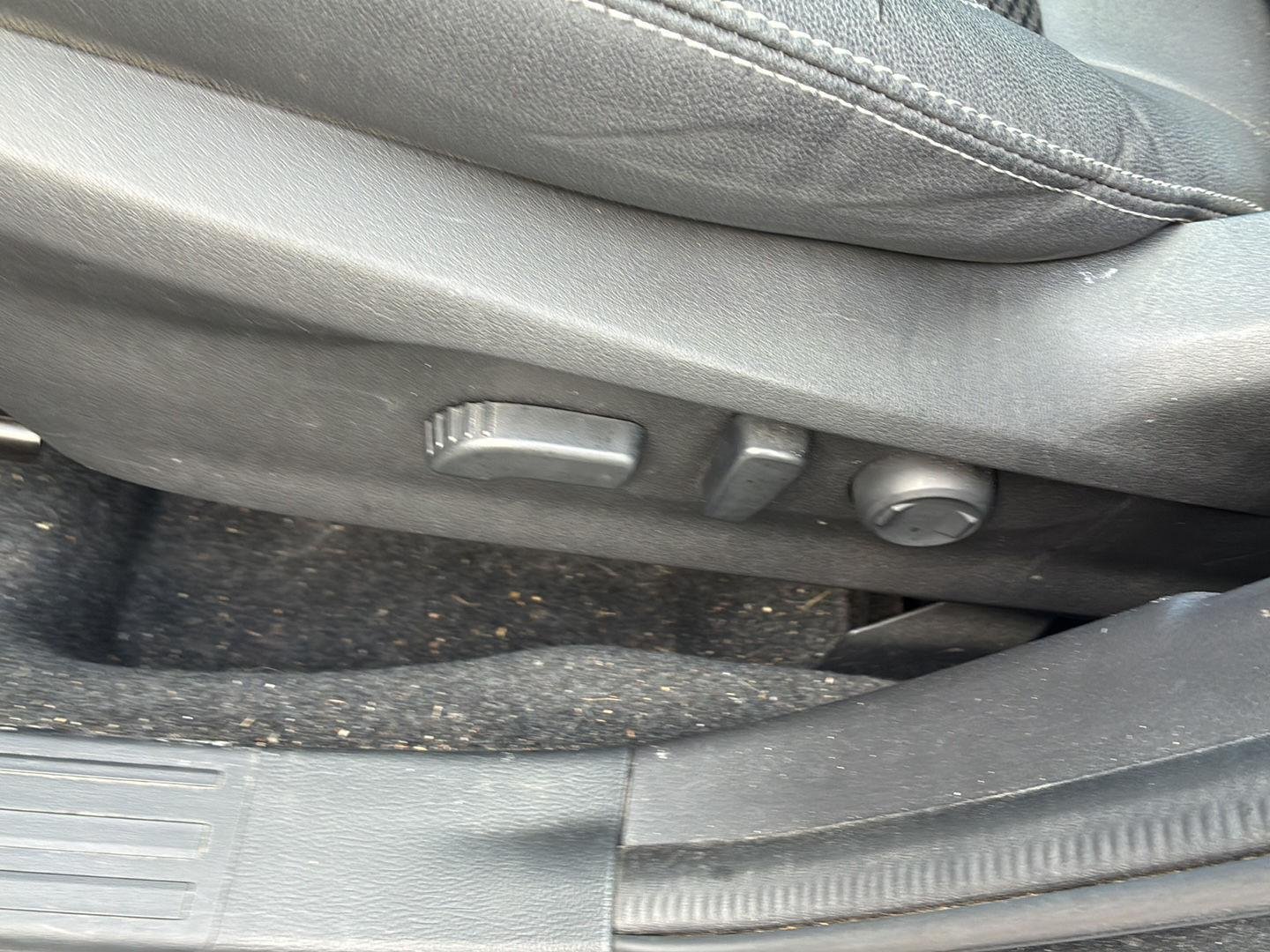 Used 2019 Dark Gray Metallic Subaru Premium image 8