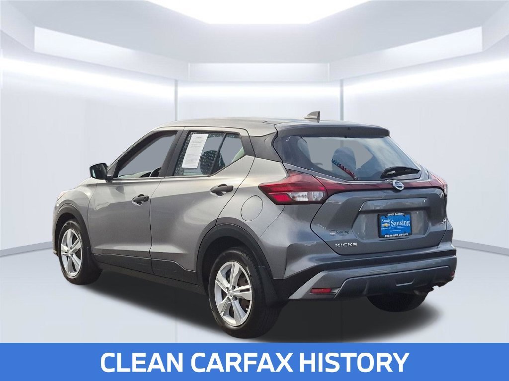 Used 2021 Gray Nissan S image 3