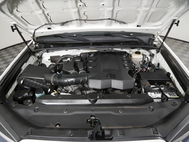 Used 2014 Blizzard Pearl Toyota Limited image 33